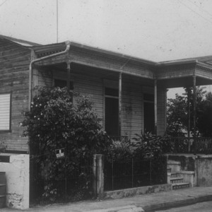 Yauco Casa sin identificar 1976.jpg