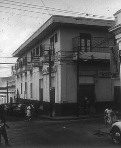 Yauco Antiguo Edificio Don Narciso Ferrer 1976 Edifio Comercial Abruña 3.jpg